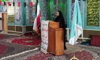 سخنرانی خانم دکتر ریحانی مدیر شبکه در مصلی نماز جمعه بهار با موضوع وضعیت بهداشتی آب شرب شهر بهار